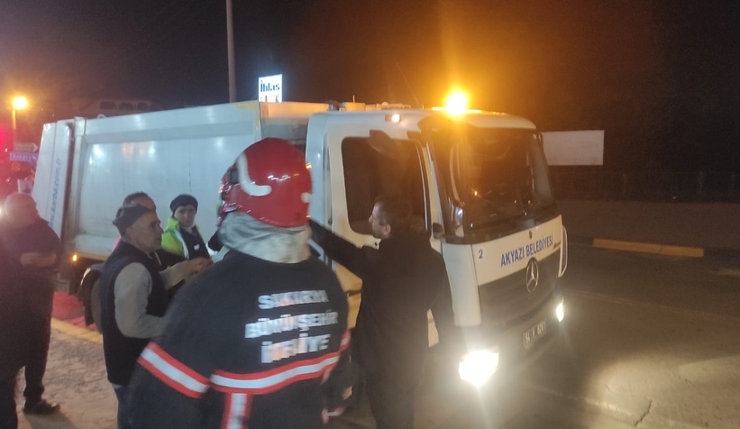 Çöp kamyonu alev aldı