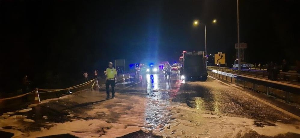  Çöp kamyonuna çarpan otomobilin sürücüsü öldü