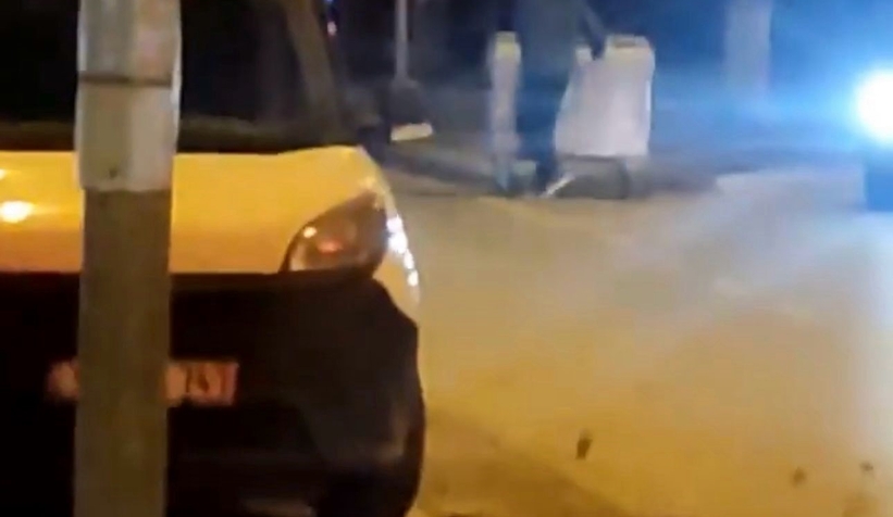 Çöp konteynerinin peşinden böyle koştu