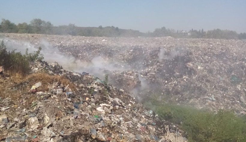 Çöplük yangını bıktırdı