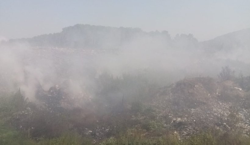 Çöplük yangını bıktırdı