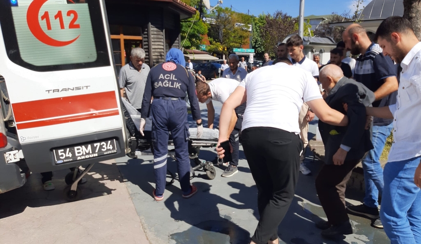 Cuma çıkışı cami avlusunda fenalaşıp yere yığıldı