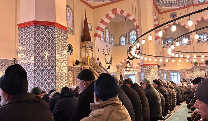 cuma-hutbesinin-bu-haftaki-konusu-gun-milletce-kenetlenme-gunudurdhzcvzfrsk