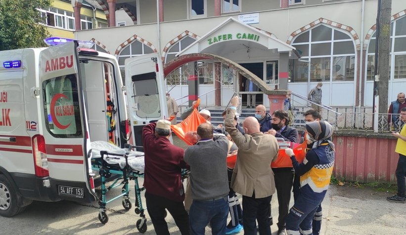 Cuma namazında fenalaştı