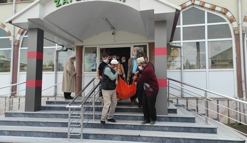 Cuma namazında fenalaştı