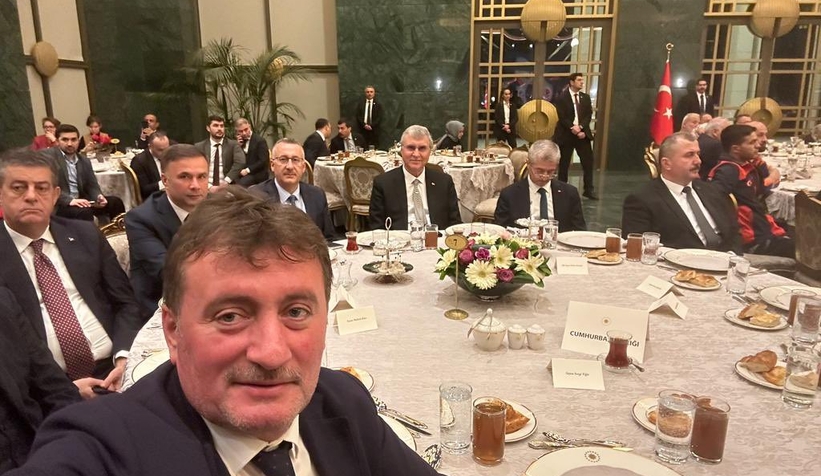 Cumhurbaşkanı, depremde görev yapanlarla iftarda buluştu