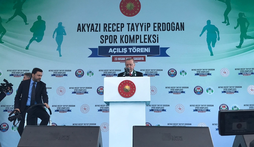 cumhurbaskani-erdogan-akyazi-dadedvvg52dt