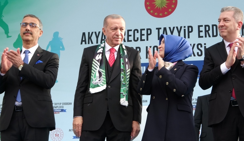 cumhurbaskani-erdogan-akyazi-dadedvvg52dt