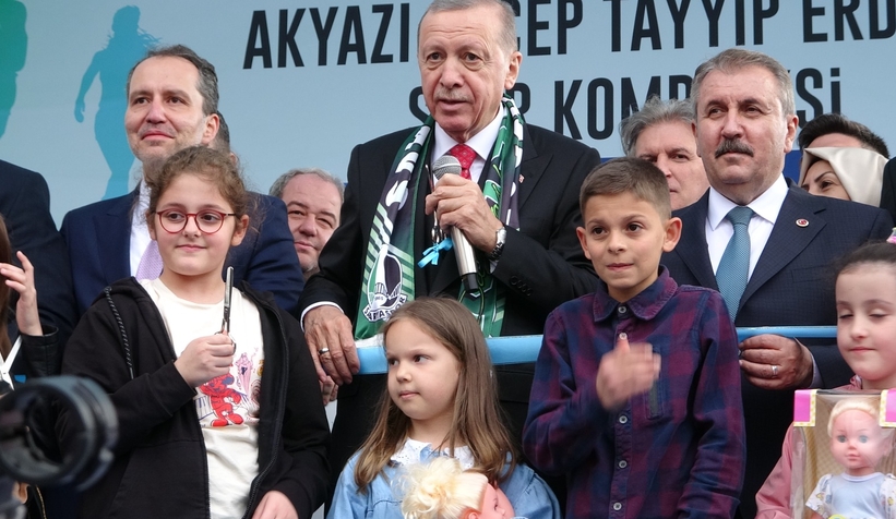 cumhurbaskani-erdogan-akyazi-dadedvvg52dt