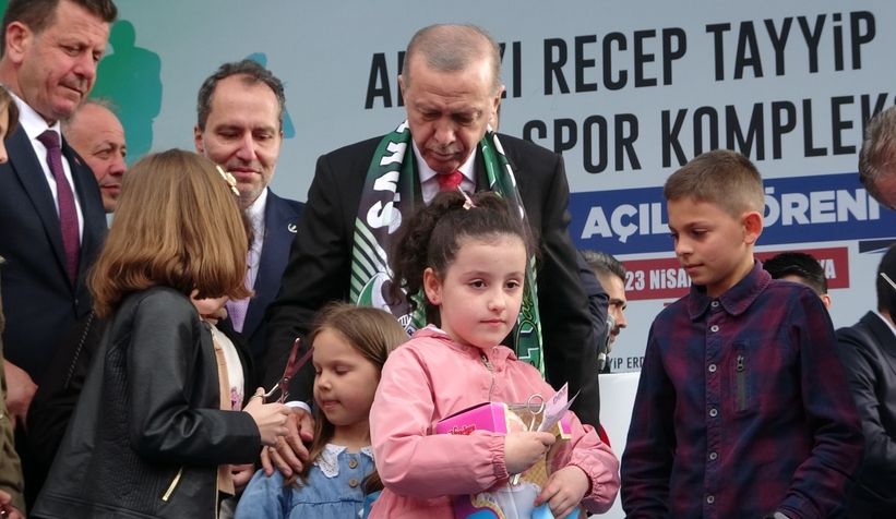 cumhurbaskani-erdogan-akyazi-dadedvvg52dt