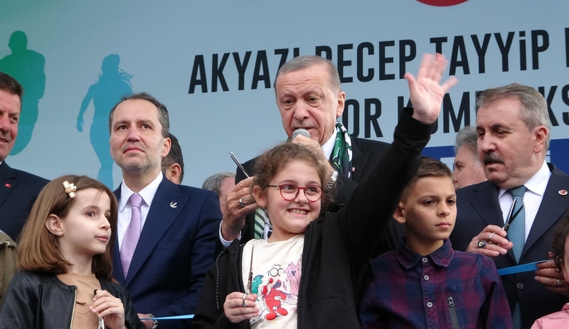 cumhurbaskani-erdogan-akyazi-dadedvvg52dt