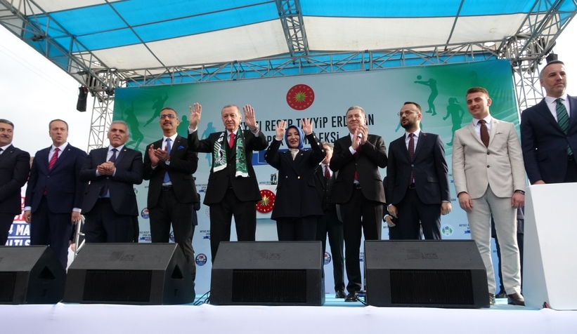 cumhurbaskani-erdogan-akyazi-dadedvvg52dt