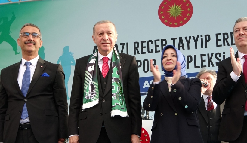 cumhurbaskani-erdogan-akyazi-dadedvvg52dt
