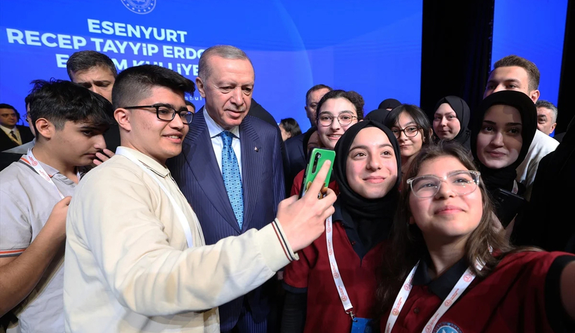 cumhurbaskani-erdogan-genclere-seslendi-kotu-aliskanliklardan-uzak-durunagrss0s0ce