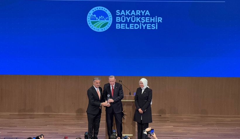 cumhurbaskani-ndan-buyuksehir-e-odulefmzce15nw