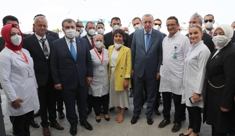 Cumhurbaşkanı'ndan hastanede yatan çocuklara ziyaret