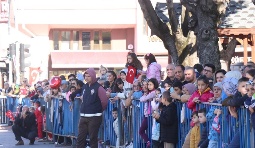 cumhuriyet-bayrami-sakarya-da-coskuyla-kutlandivuexwe1md0