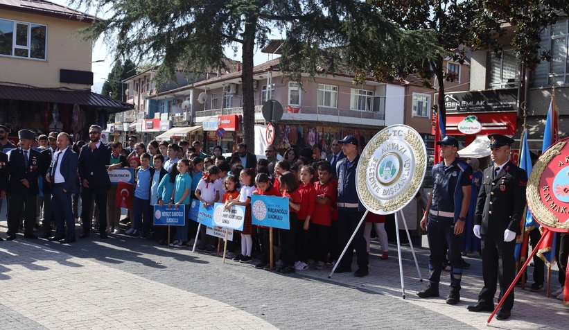 Cumhuriyetin 100. Yılı Akyazı’da coşku ile kutlanıyor