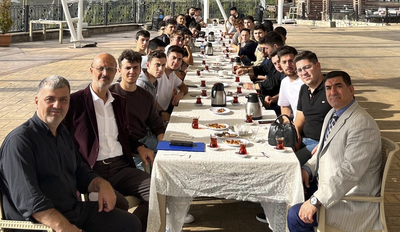 Cumhuriyetin 100. yılında şehitleri andılar