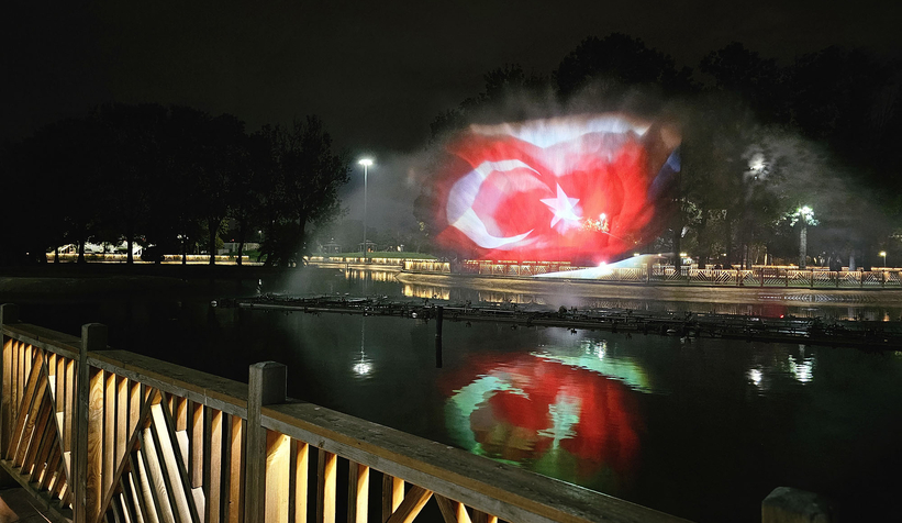 cumhuriyetin-101inci-yasinda-buyuleyici-gosterinmdkchbseu