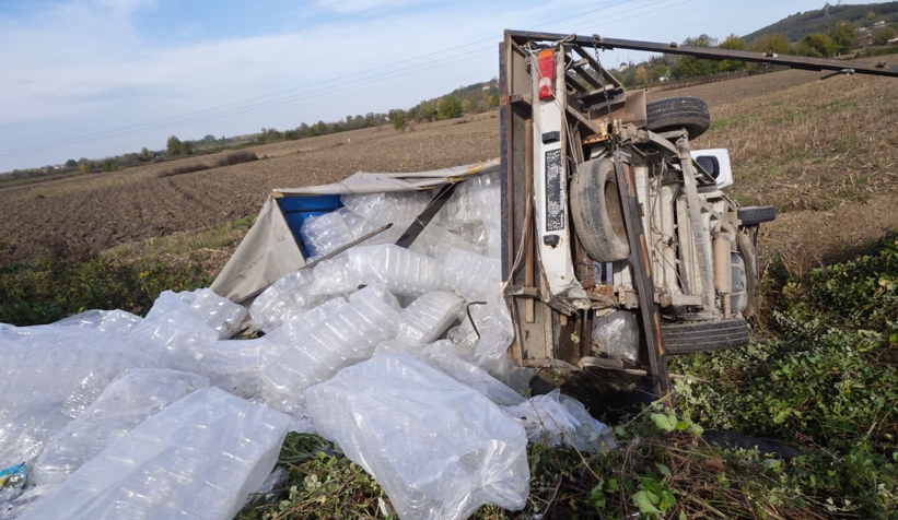 d-100-de-feci-kaza-araclar-tarlaya-uctudvn1vtvidu