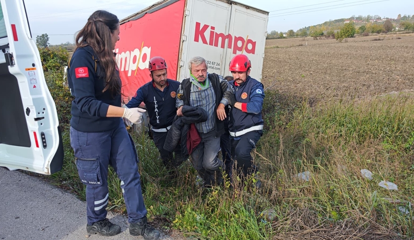 d-100-de-feci-kaza-araclar-tarlaya-uctudvn1vtvidu