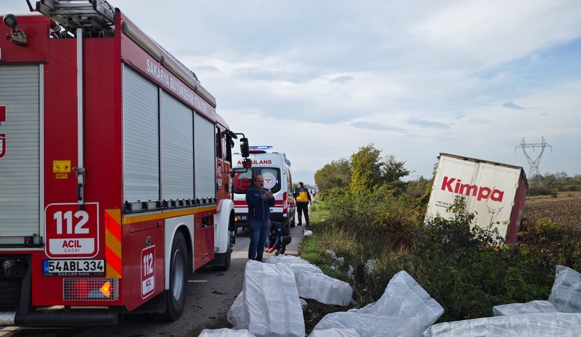 d-100-de-feci-kaza-araclar-tarlaya-uctudvn1vtvidu