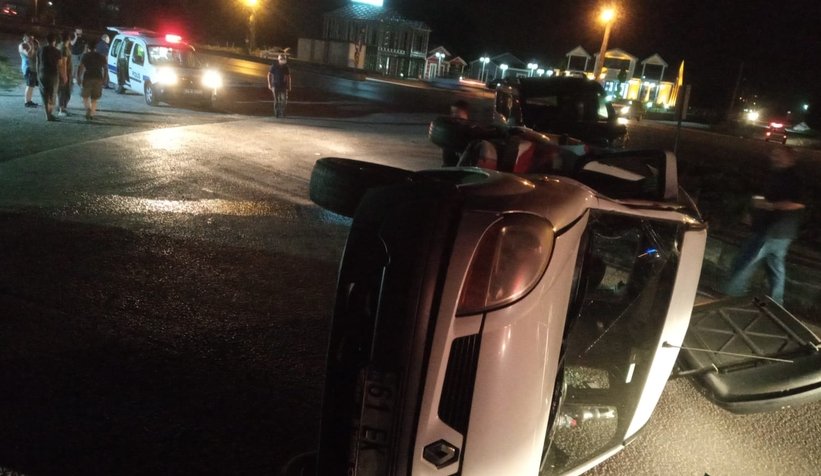 D-100'de kaza: 2 yaralı