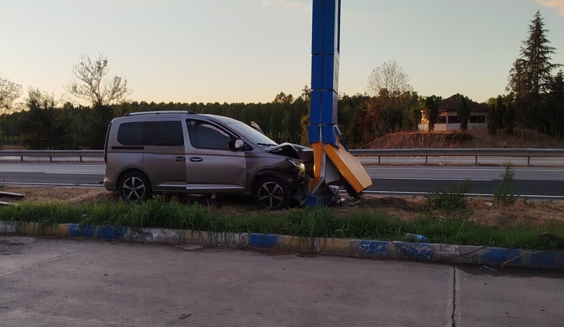 D-100'de kaza: 3 yaralı