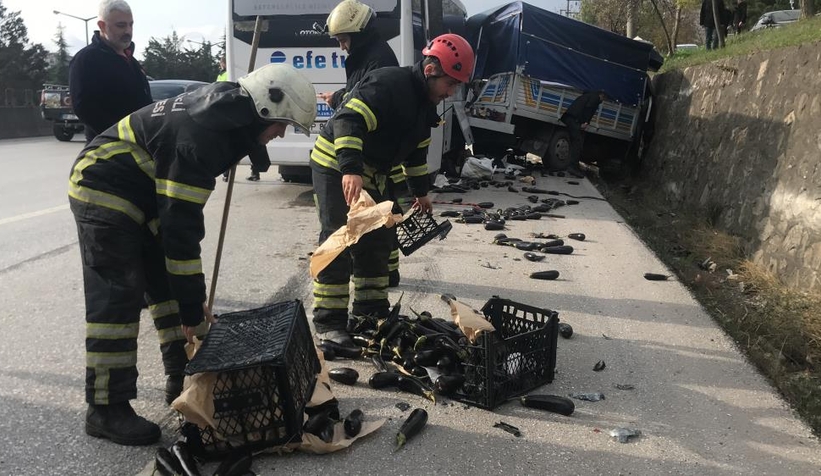 D-100'de kaza: 4 yaralı