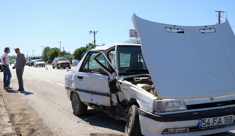 D-100'de kaza:1'i çocuk 5 yaralı