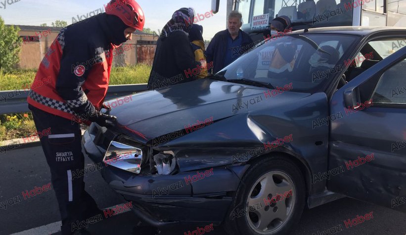 D-100'de kaza; Araçta sıkıştı