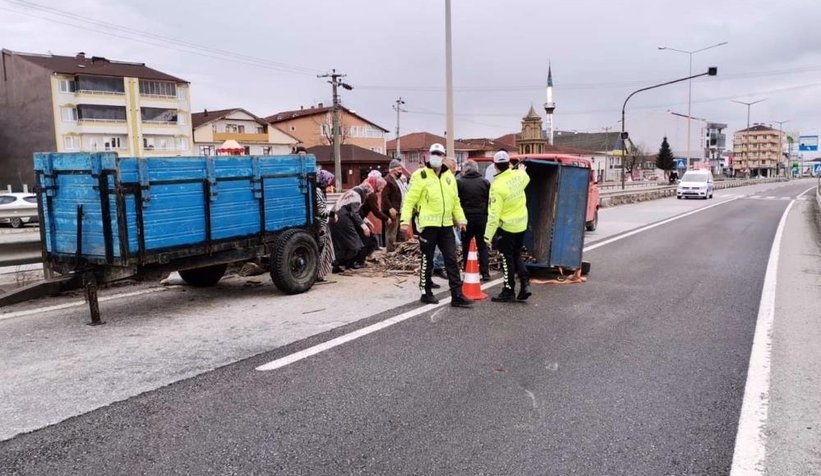 D-100'de lastiği çıkan pat pat takla attı