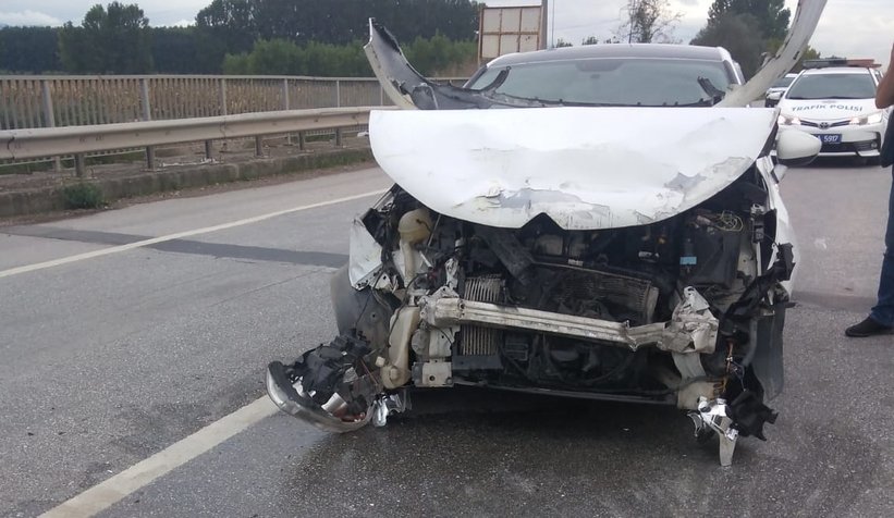 D-100'de zincirleme kaza: 2 yaralı