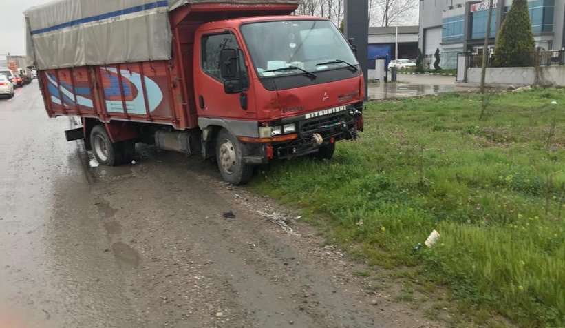 D-100'de zincirleme kaza