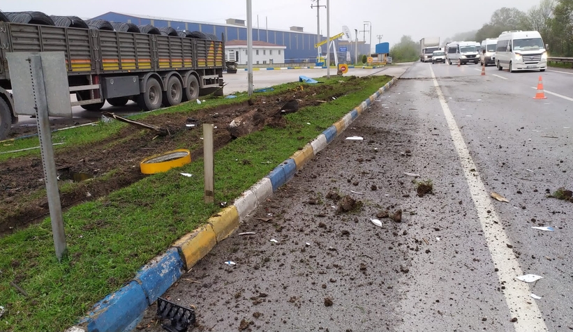 D-100 feci kaza: Sürücü araçta sıkıştı