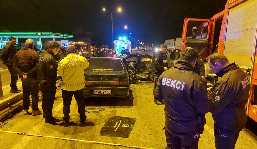 d-100-karayolunda-korkunc-kaza-1-olu-3-yaraliedzes0vnd0