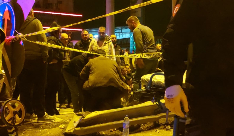 d-100-karayolunda-korkunc-kaza-1-olu-3-yaraliedzes0vnd0