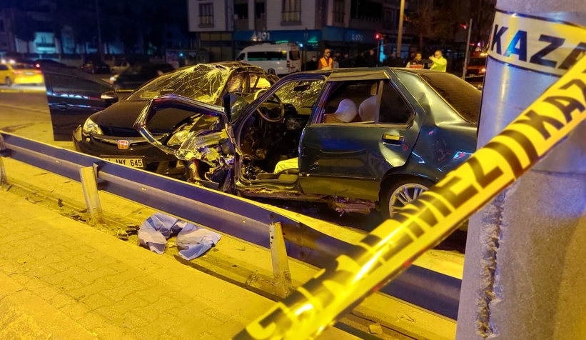 d-100-karayolunda-korkunc-kaza-1-olu-3-yaraliedzes0vnd0