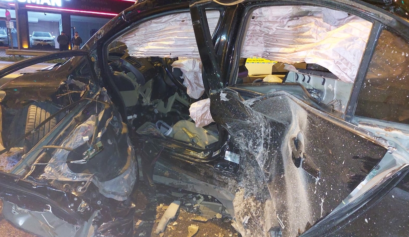 d-100-karayolunda-korkunc-kaza-1-olu-3-yaraliedzes0vnd0