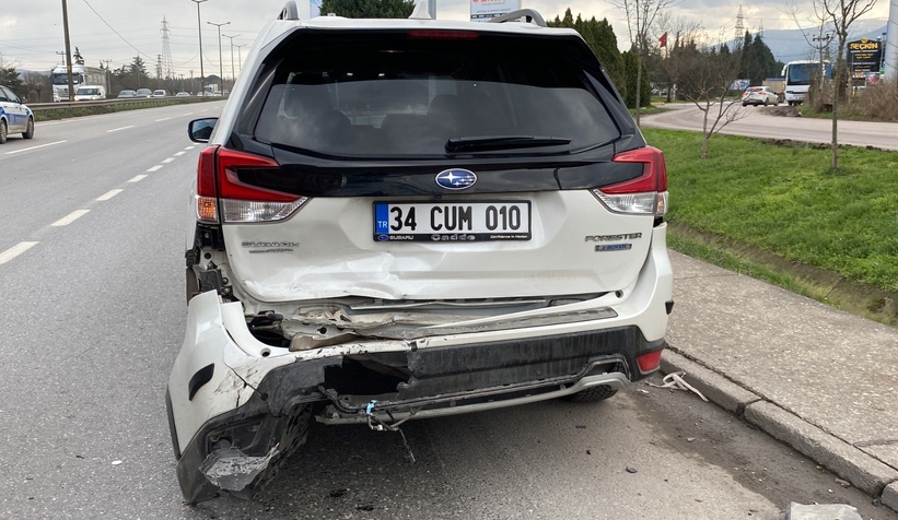 D-100’de 3 araçlık zincirleme kaza: 1 yaralı