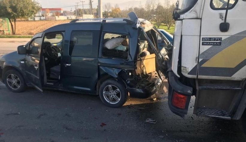 D-100’de dört araçlı zincirleme kaza: 1 yaralı