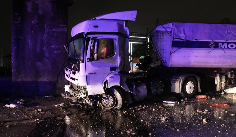 D-100’de kaza: 1 yaralı