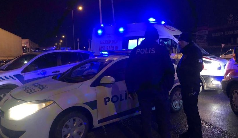 D-100’de polis otosu ile otomobil çarpıştı: 1’i polis 5 yaralı