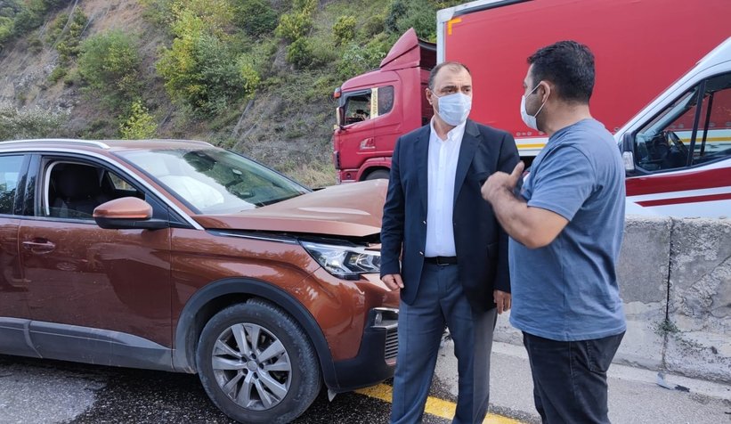 D-650'de ambulansın da karıştığı kaza: 12 yaralı