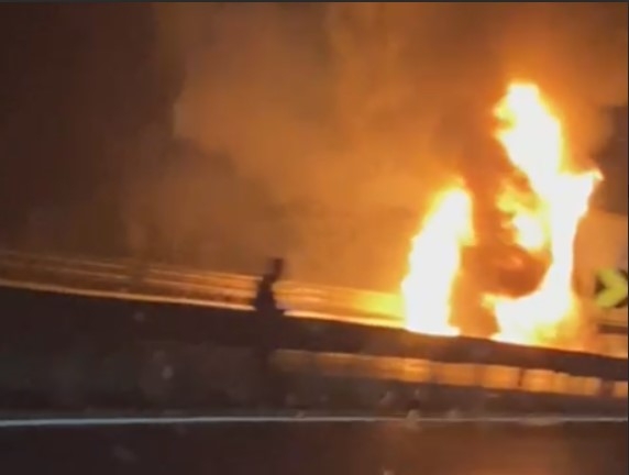 D-650'de tır alevlere teslim oldu