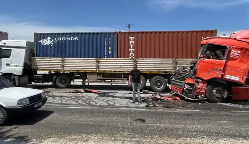 d-650-de-uc-tir-birbirine-girdiaguyzwtma3