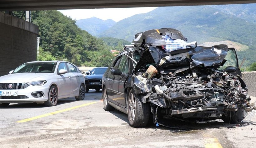 D-650'yi kilitleyen kaza: 3 yaralı