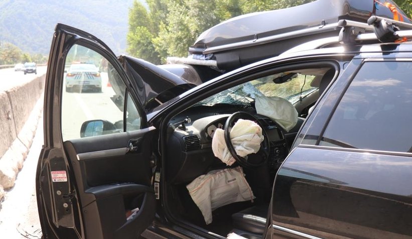 D-650'yi kilitleyen kaza: 3 yaralı