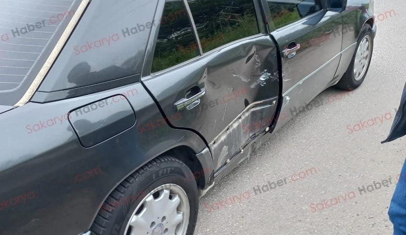 d100-de-kaza-bariyerlere-ve-iki-araca-carparak-durabildi-1-yaraliawtrmg4zc1